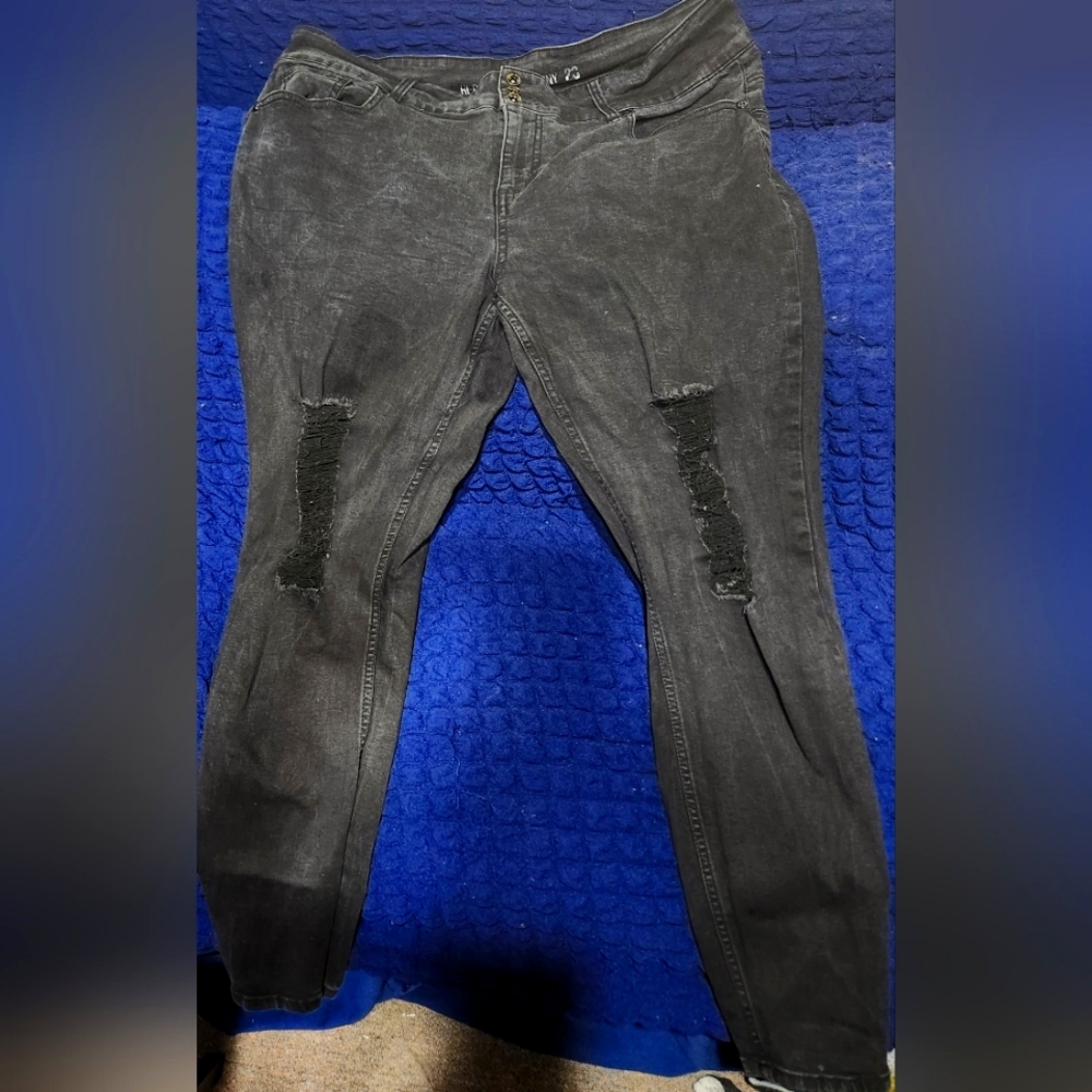 USED ripped Torrid Jeans size 20